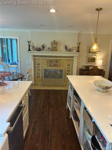3486 Shakespeare Drive, Troy, MI 48084