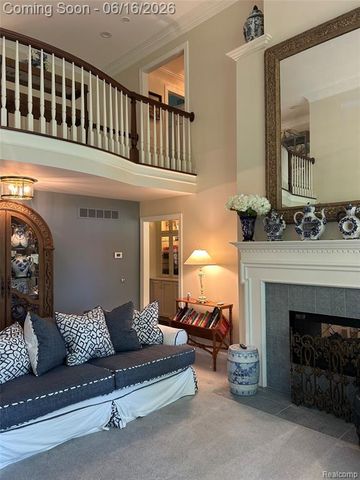 3486 Shakespeare Drive, Troy, MI 48084