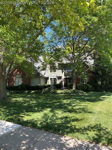 3486 Shakespeare Drive, Troy, MI 48084