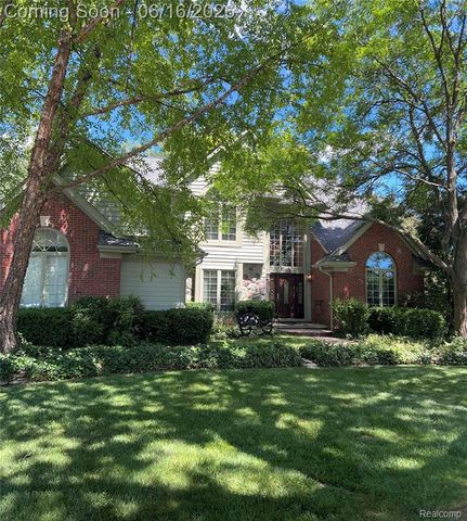 3486 Shakespeare Drive, Troy, MI 48084