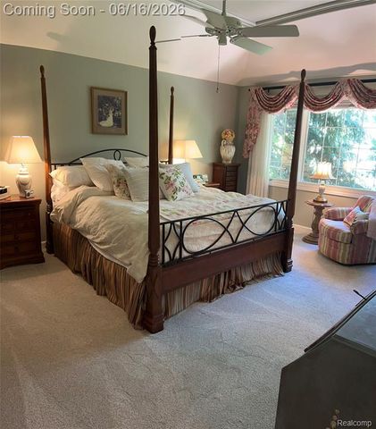 3486 Shakespeare Drive, Troy, MI 48084