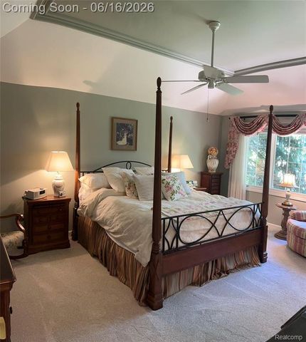 3486 Shakespeare Drive, Troy, MI 48084