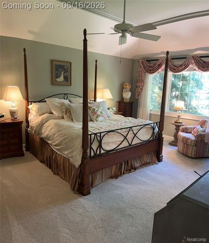 3486 Shakespeare Drive, Troy, MI 48084