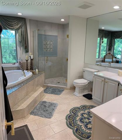 3486 Shakespeare Drive, Troy, MI 48084
