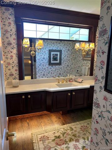 3486 Shakespeare Drive, Troy, MI 48084