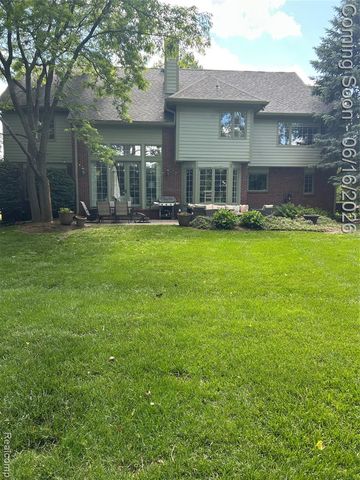 3486 Shakespeare Drive, Troy, MI 48084