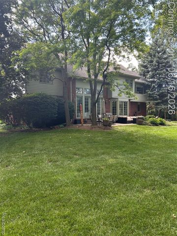3486 Shakespeare Drive, Troy, MI 48084