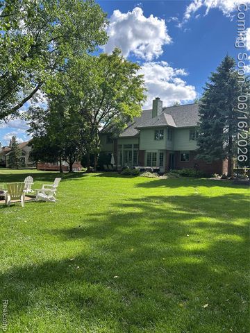 3486 Shakespeare Drive, Troy, MI 48084