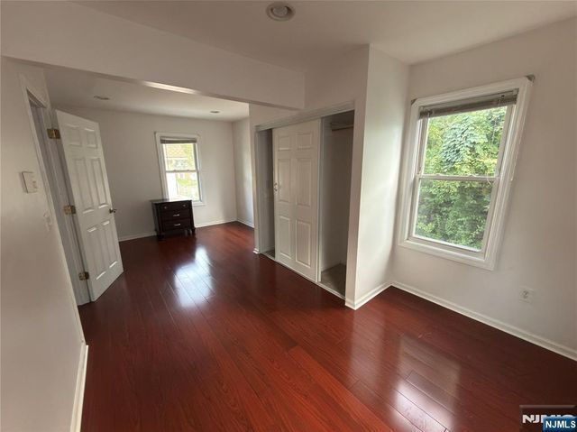 25 Kingsland Street, Nutley, NJ 07110