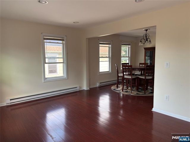 25 Kingsland Street, Nutley, NJ 07110