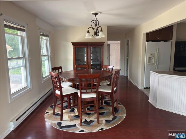 25 Kingsland Street, Nutley, NJ 07110