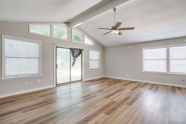 1212 Campbelton Street, Bellmead, TX 76705