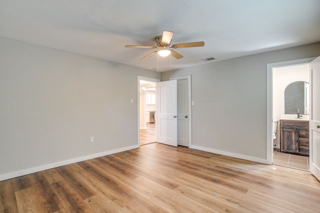 1212 Campbelton Street, Bellmead, TX 76705