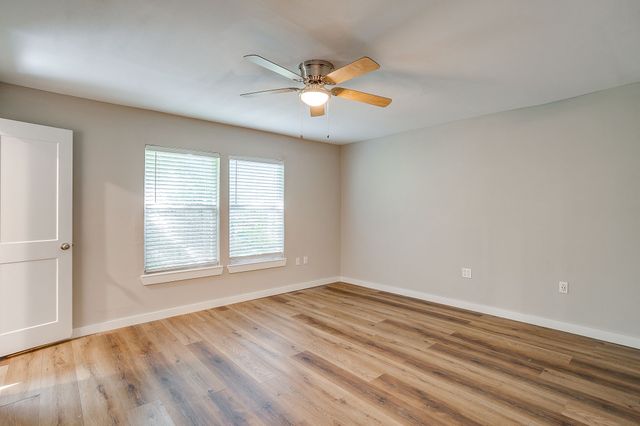 1212 Campbelton Street, Bellmead, TX 76705