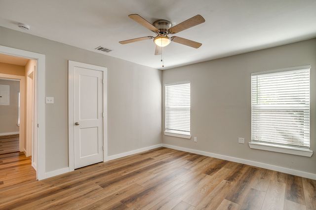 1212 Campbelton Street, Bellmead, TX 76705