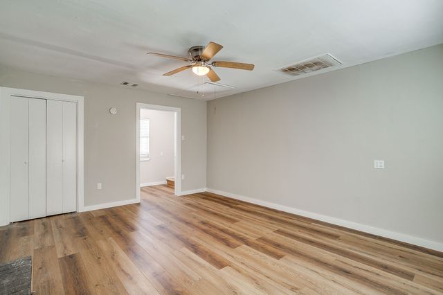 1212 Campbelton Street, Bellmead, TX 76705