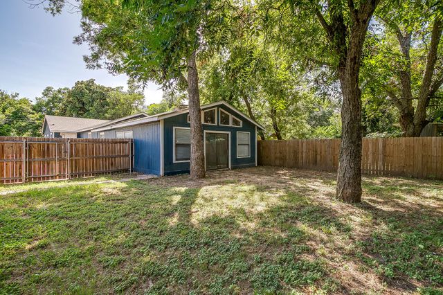 1212 Campbelton Street, Bellmead, TX 76705