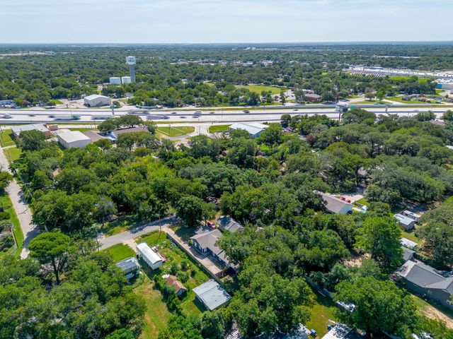 1212 Campbelton Street, Bellmead, TX 76705