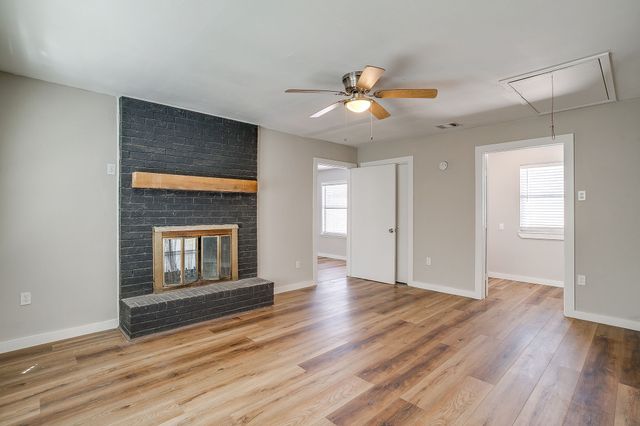 1212 Campbelton Street, Bellmead, TX 76705