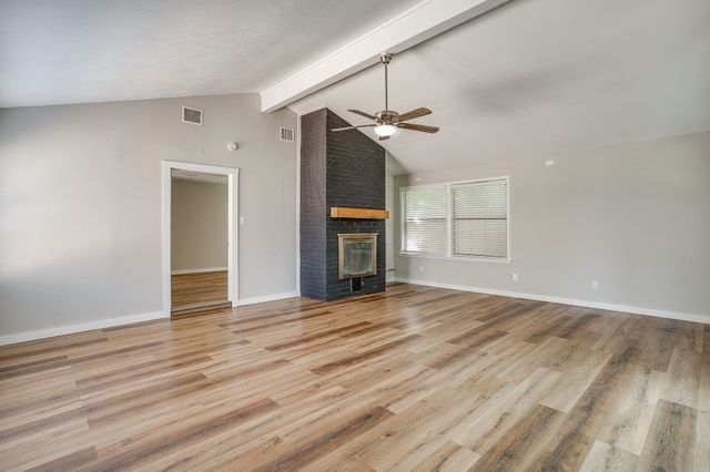 1212 Campbelton Street, Bellmead, TX 76705