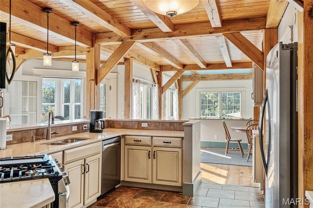 507 Leach Branch Road, Hermann, MO 65041