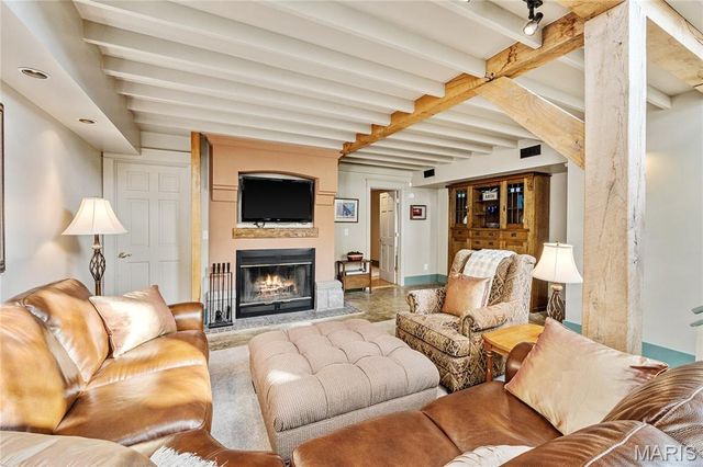 507 Leach Branch Road, Hermann, MO 65041