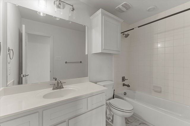 1600 Lake Grove Drive, Little Elm, TX 75068
