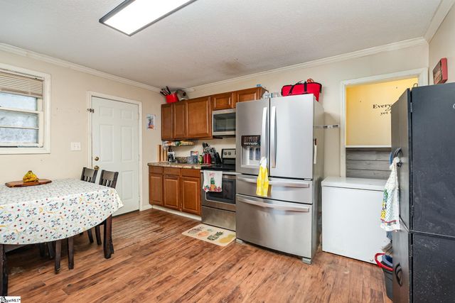 7 Edgewood Street, Liberty, SC 29657