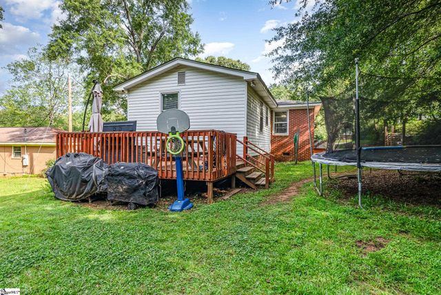 7 Edgewood Street, Liberty, SC 29657