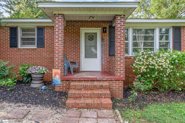 7 Edgewood Street, Liberty, SC 29657