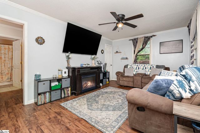 7 Edgewood Street, Liberty, SC 29657