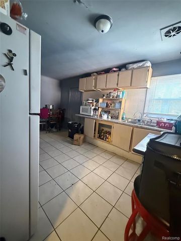 16707 Prevost Street, Detroit, MI 48235