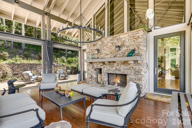 109 Cold Deck Way 151, Sylva, NC 28779