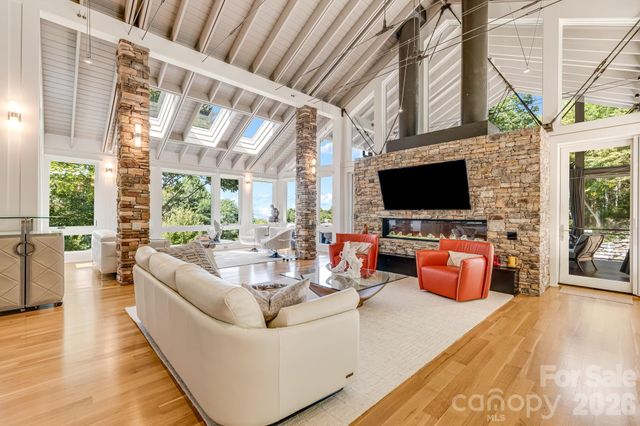 109 Cold Deck Way 151, Sylva, NC 28779