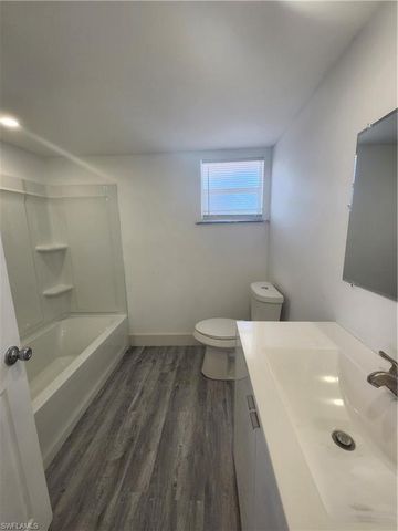 2248 Marina Park DR, Fort Myers, FL 33905