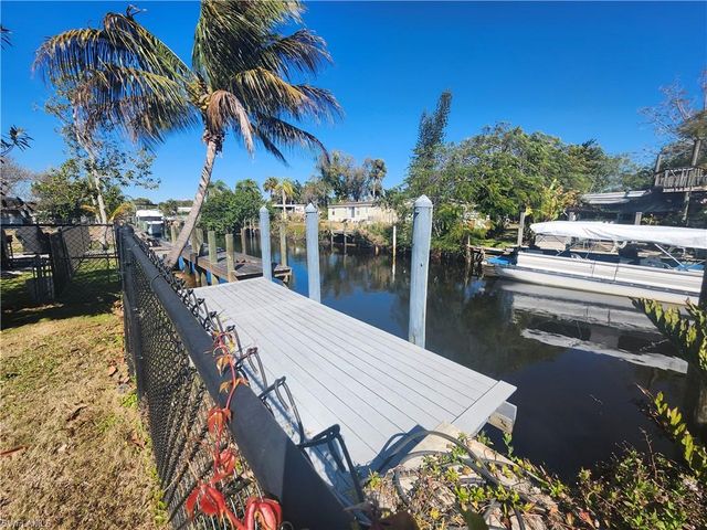2248 Marina Park DR, Fort Myers, FL 33905
