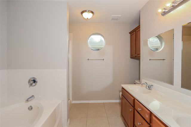 2050 Turtle Cove Drive, Mansfield, TX 76063