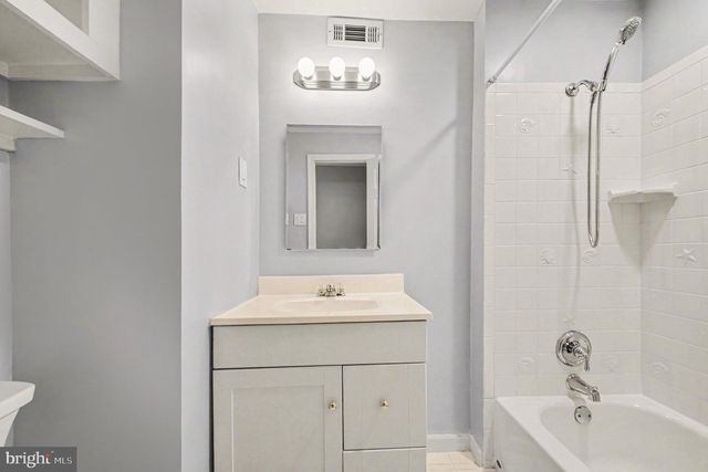 9 HUNTER TRL, Stafford, VA 22554