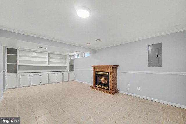 9 HUNTER TRL, Stafford, VA 22554