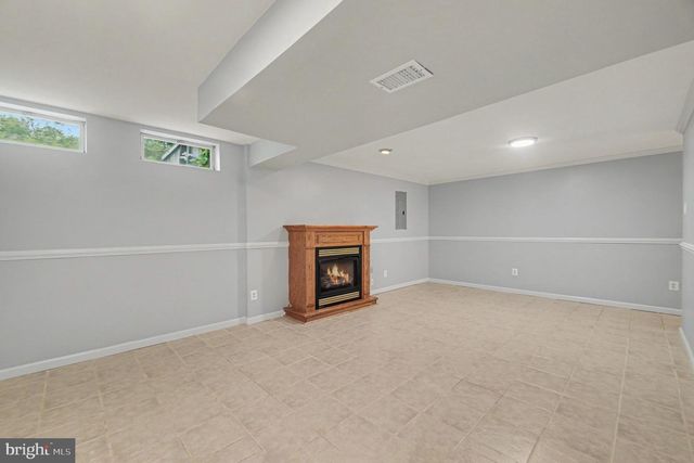 9 HUNTER TRL, Stafford, VA 22554