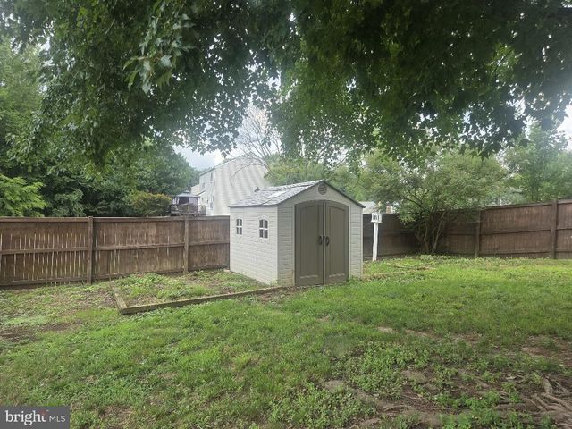 9 HUNTER TRL, Stafford, VA 22554
