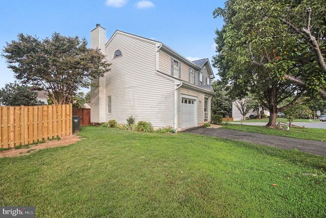 9 HUNTER TRL, Stafford, VA 22554