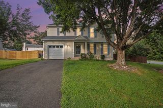 9 HUNTER TRL, Stafford, VA 22554