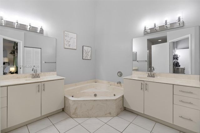 8864 NW 189th Ter, Hialeah, FL 33018