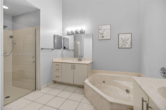 8864 NW 189th Ter, Hialeah, FL 33018