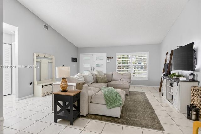 8864 NW 189th Ter, Hialeah, FL 33018