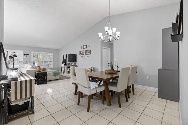 8864 NW 189th Ter, Hialeah, FL 33018