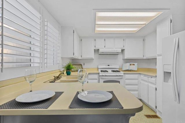 8373 Jackson Heights Court, El Cajon, CA 92021