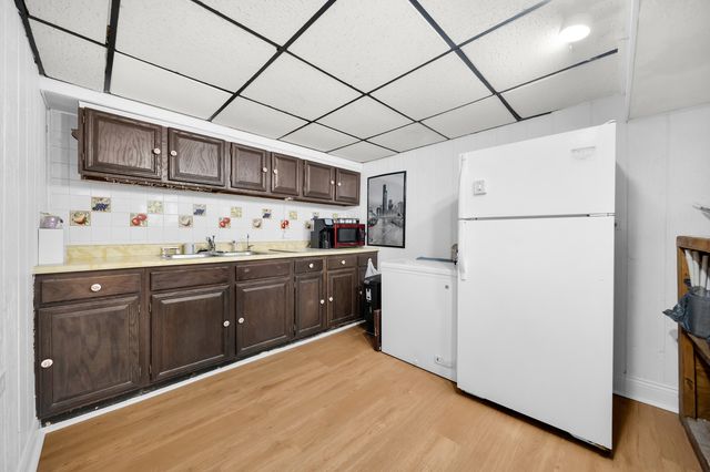 6805 S Kildare Avenue, Chicago, IL 60629