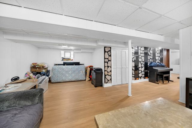 6805 S Kildare Avenue, Chicago, IL 60629